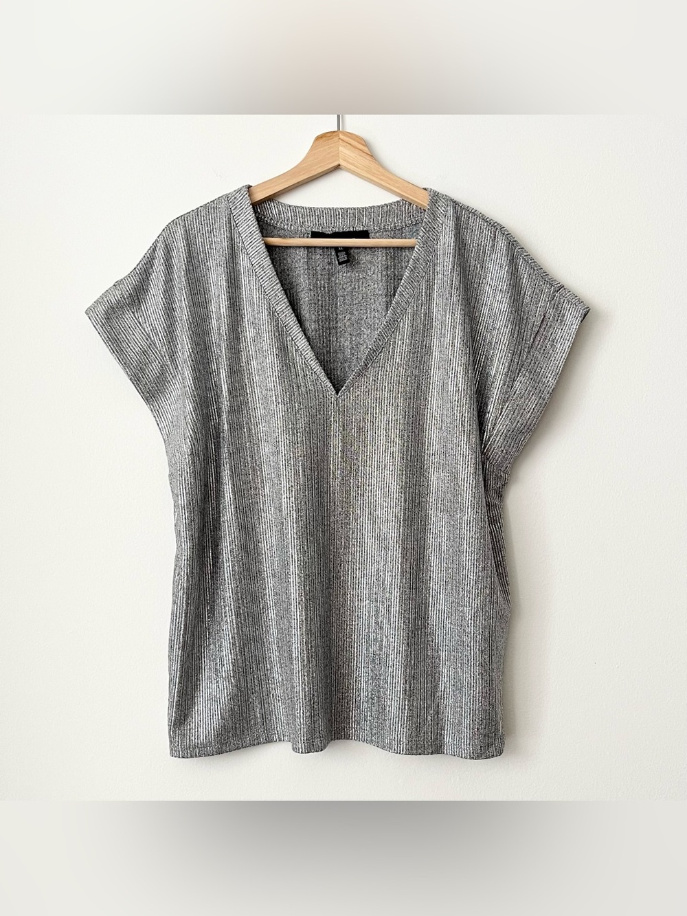 NWOT White House Black Market Women's Silver Short Sleeve Top XL Minimalist Chic
